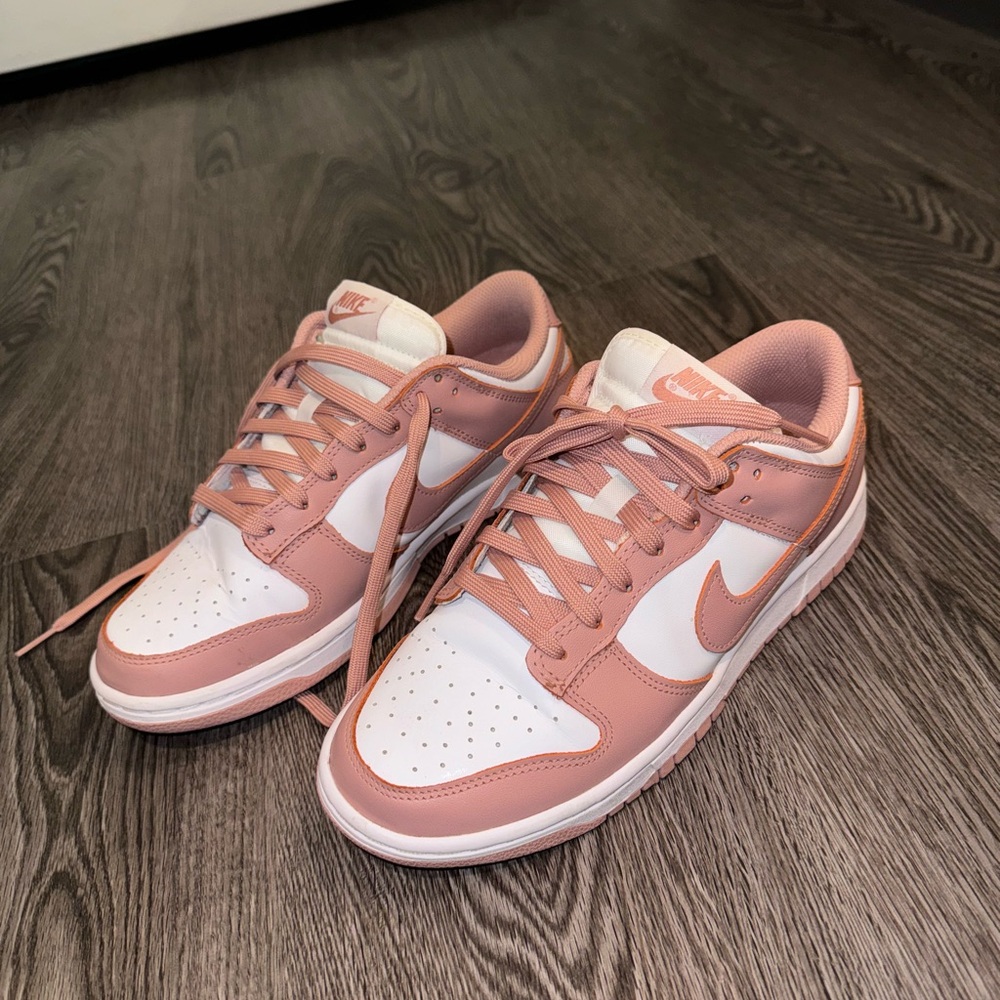 8.5 WMNS Nike Dunk Low